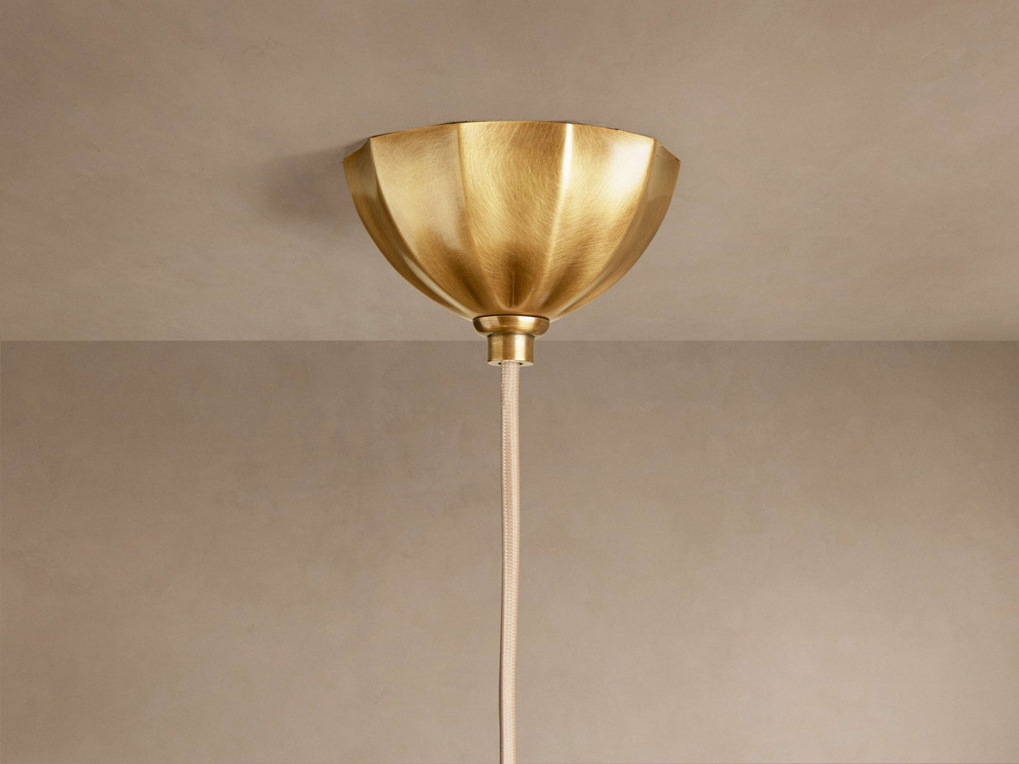 Agnes Pendant 12" 16" 20"D