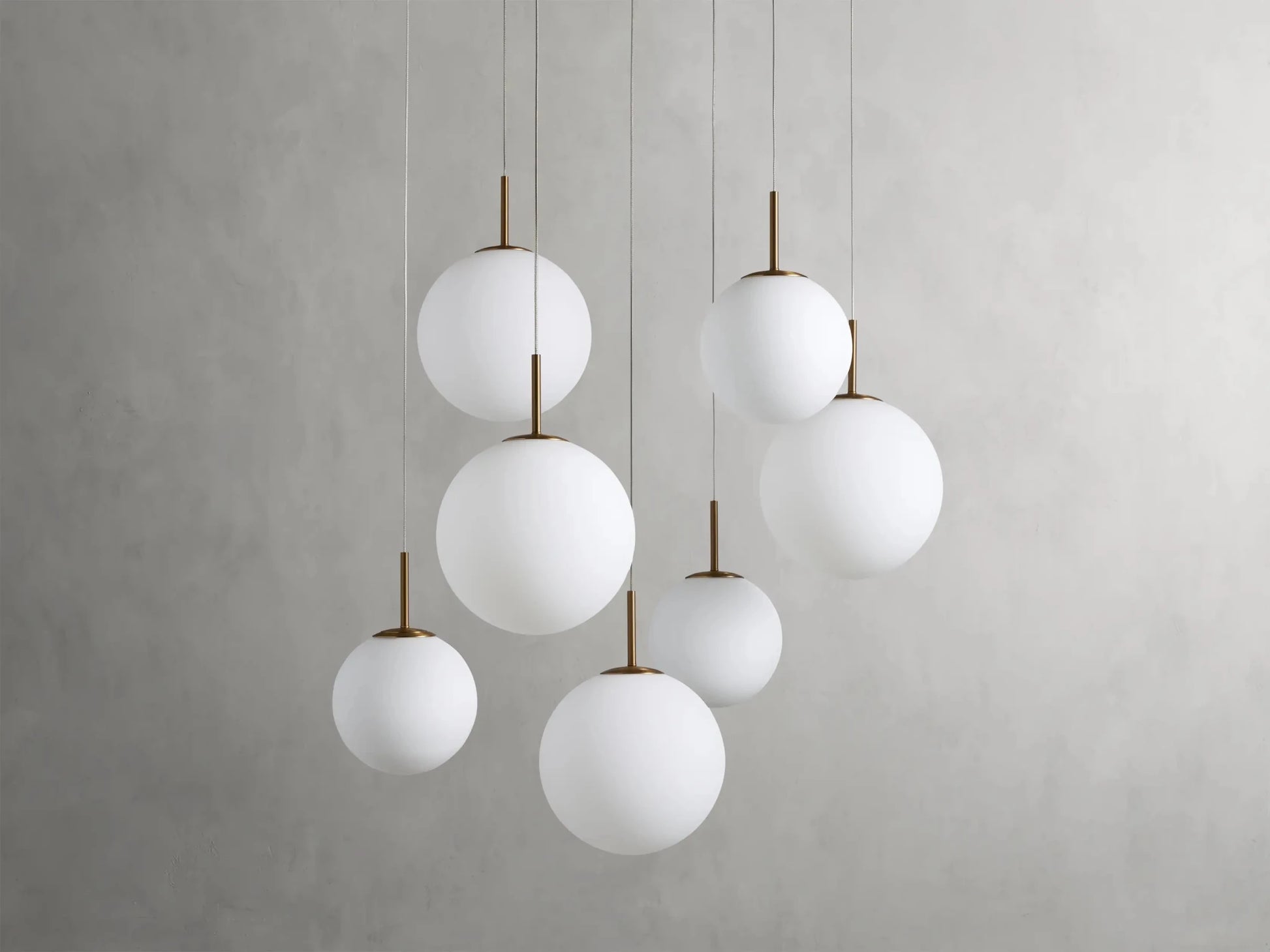 Casen Round Chandelier-Nobipets