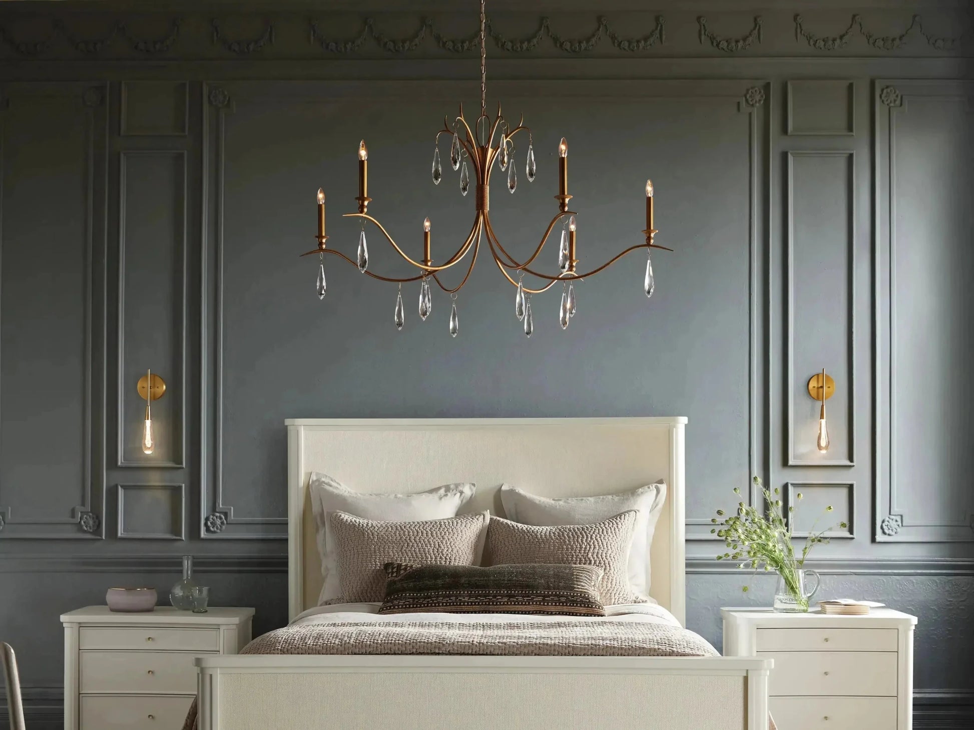 Celine Chandelier 36'' 59''-Nobipets