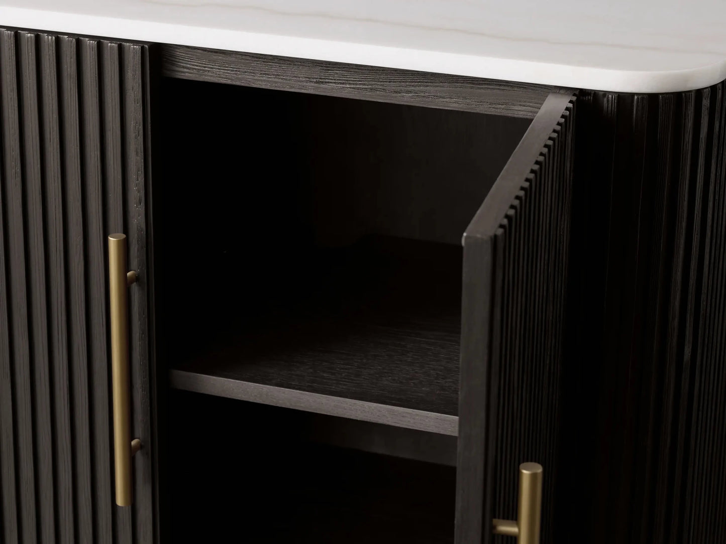 Finnley Hall Chest