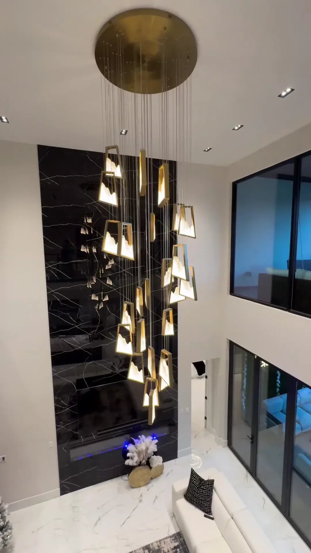 Modern Light Luxury Alabaster Chandelier in Gold Finish-Nobipets
