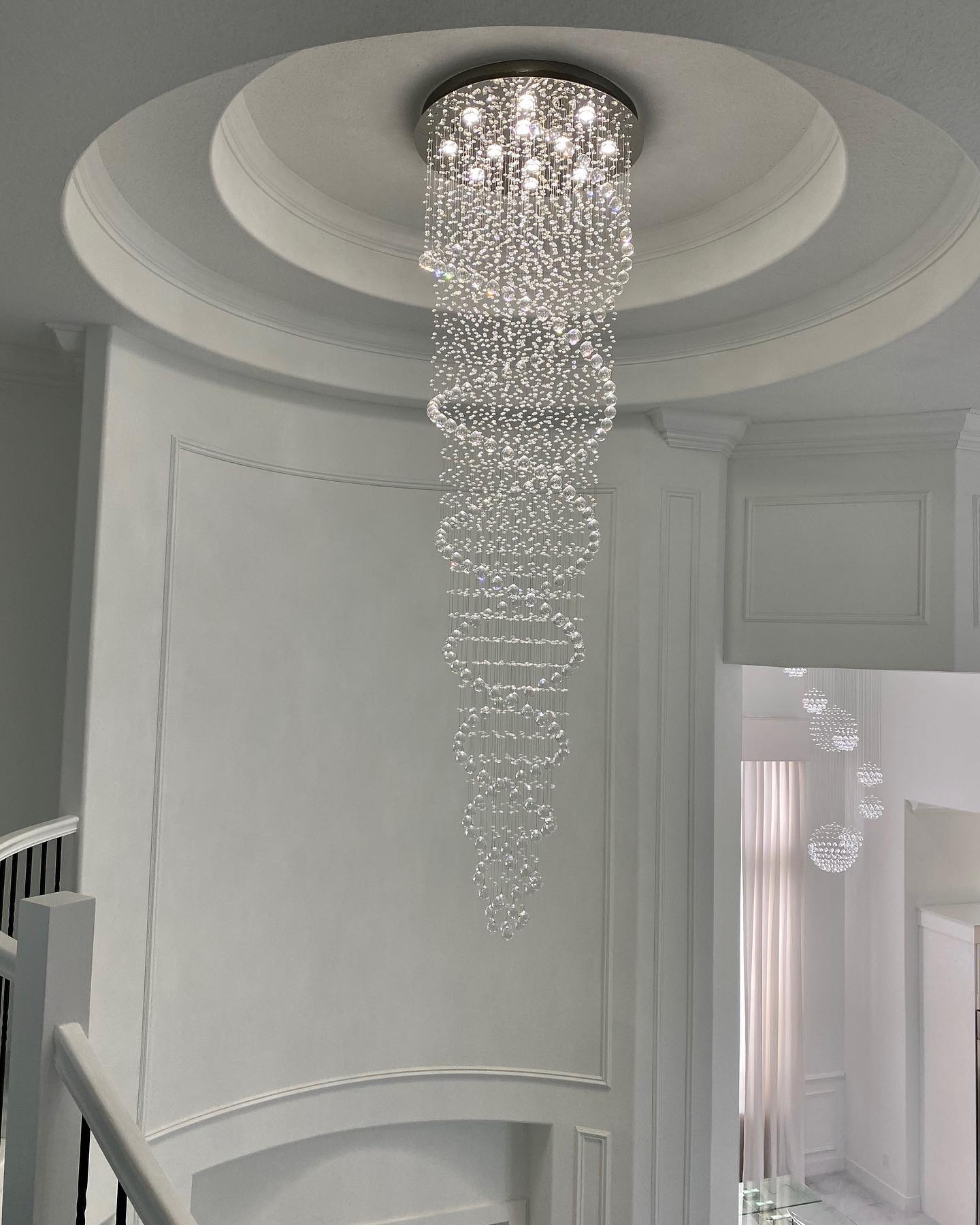 New Trend Spiral Crystal Chandelier For Staircase-Nobipets