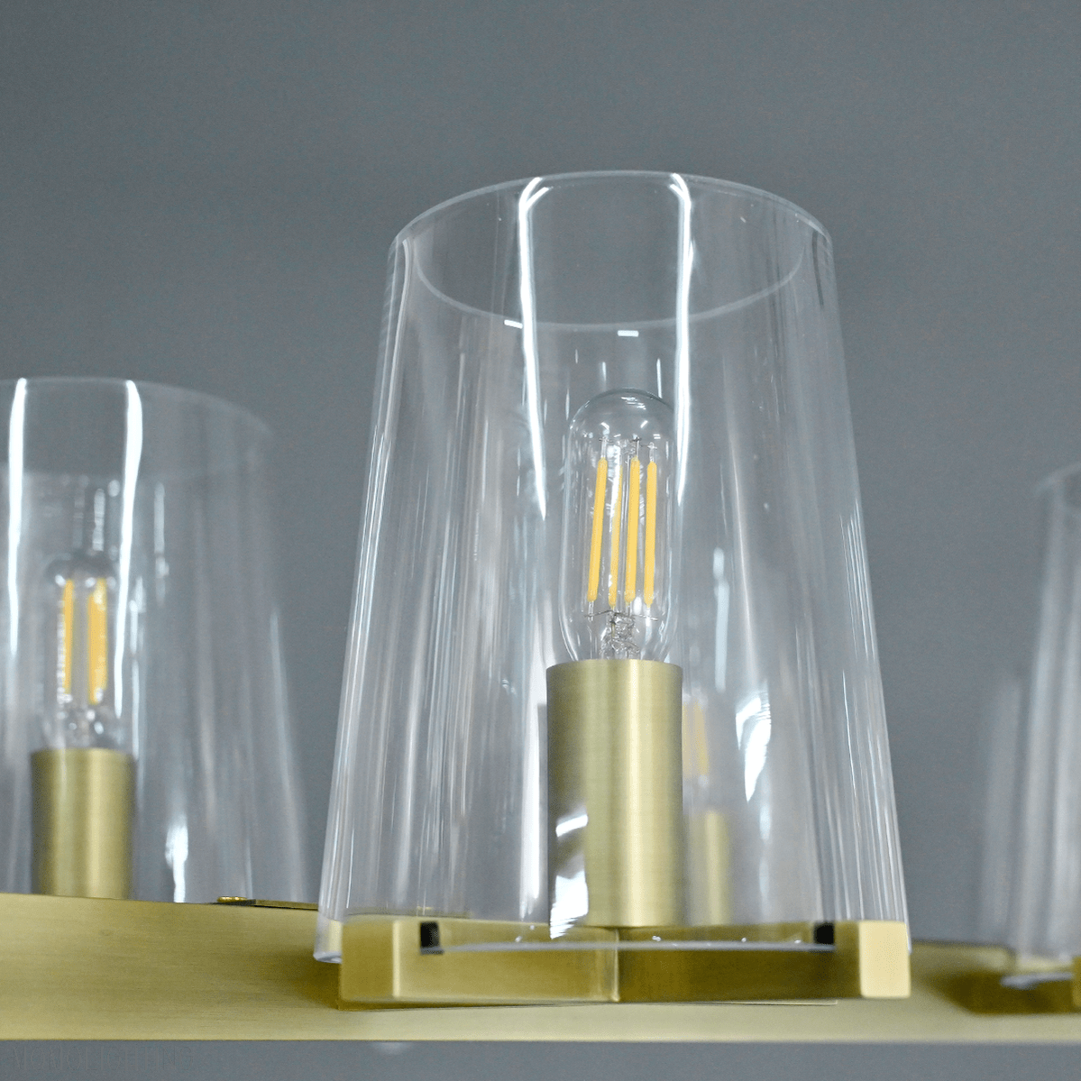 Pauillac Linear Chandelier-Nobipets