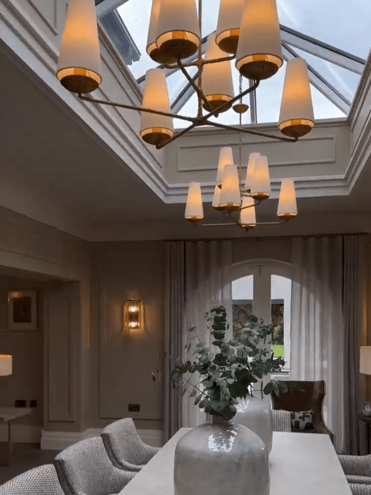 Vertical Chandelier/Wall Light in Bronze/Black/White Finish Color-Nobipets